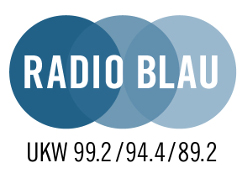 Logo Radio Blau mit Frequenzen 99,2 MHz / 94,4 MHz / 89,2 MHz